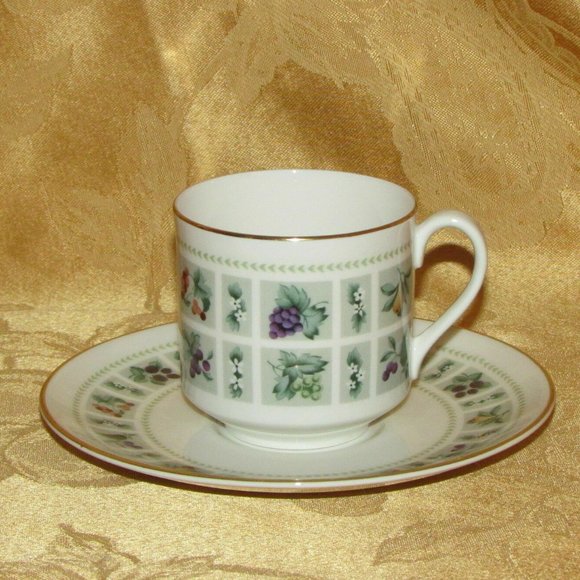 3 Royal Doulton Tapestry Cups & Saucers TC1024 Vintage Fruit Flower Cottagecore - Picture 5 of 10